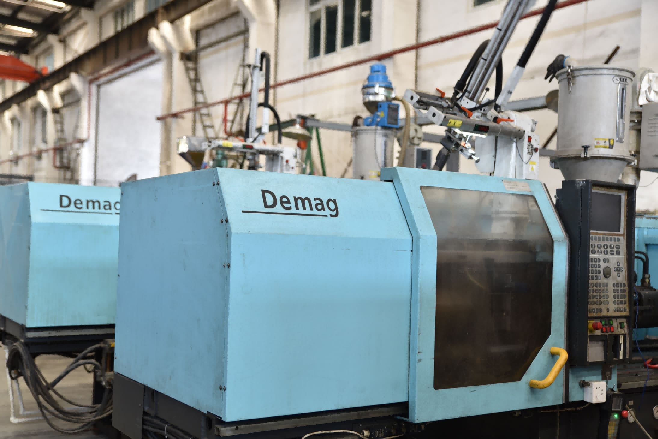 Injektionsformmaschine 2