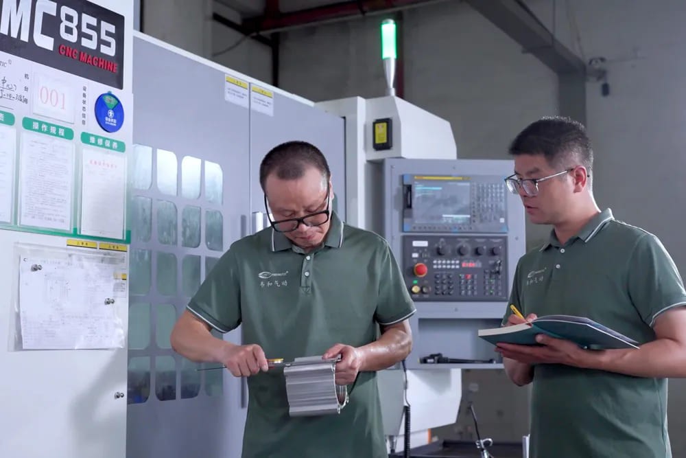 Pr&uuml;fung von Pneumatikzylindern